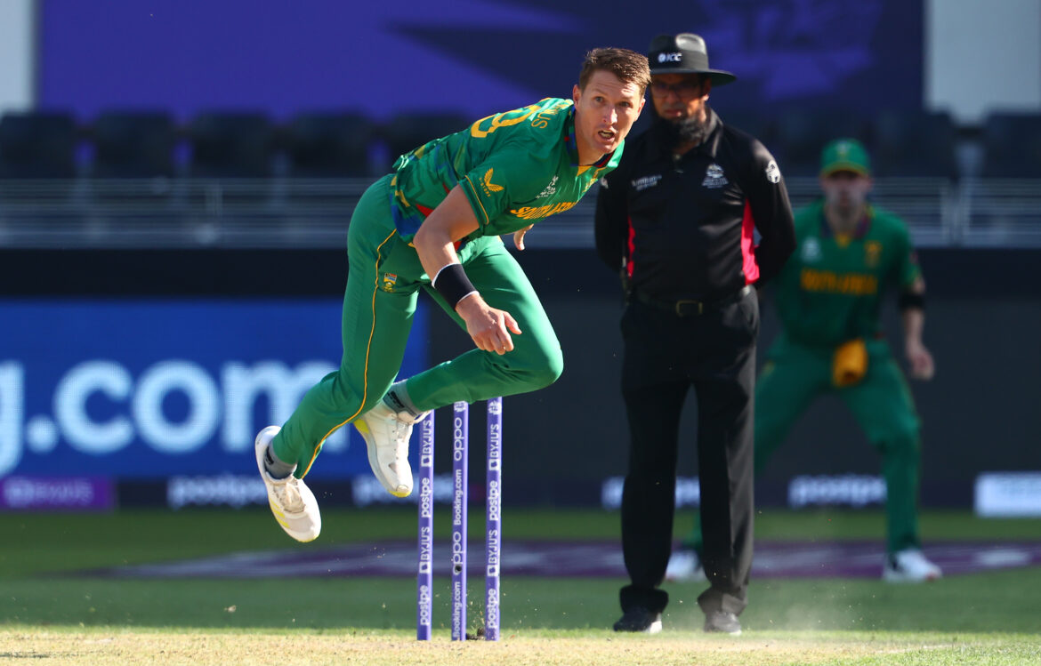 Pretorius replaces Parnell as South Africa bat first in ODI series decider against Bangladesh
