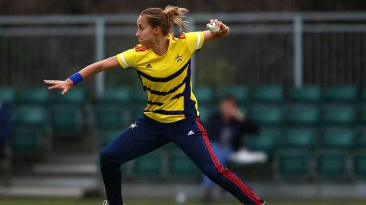 Tash Farrant ruled out for the season with a back stress fracture