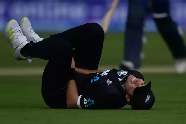 Southee to undergo surgery on dislocated thumb